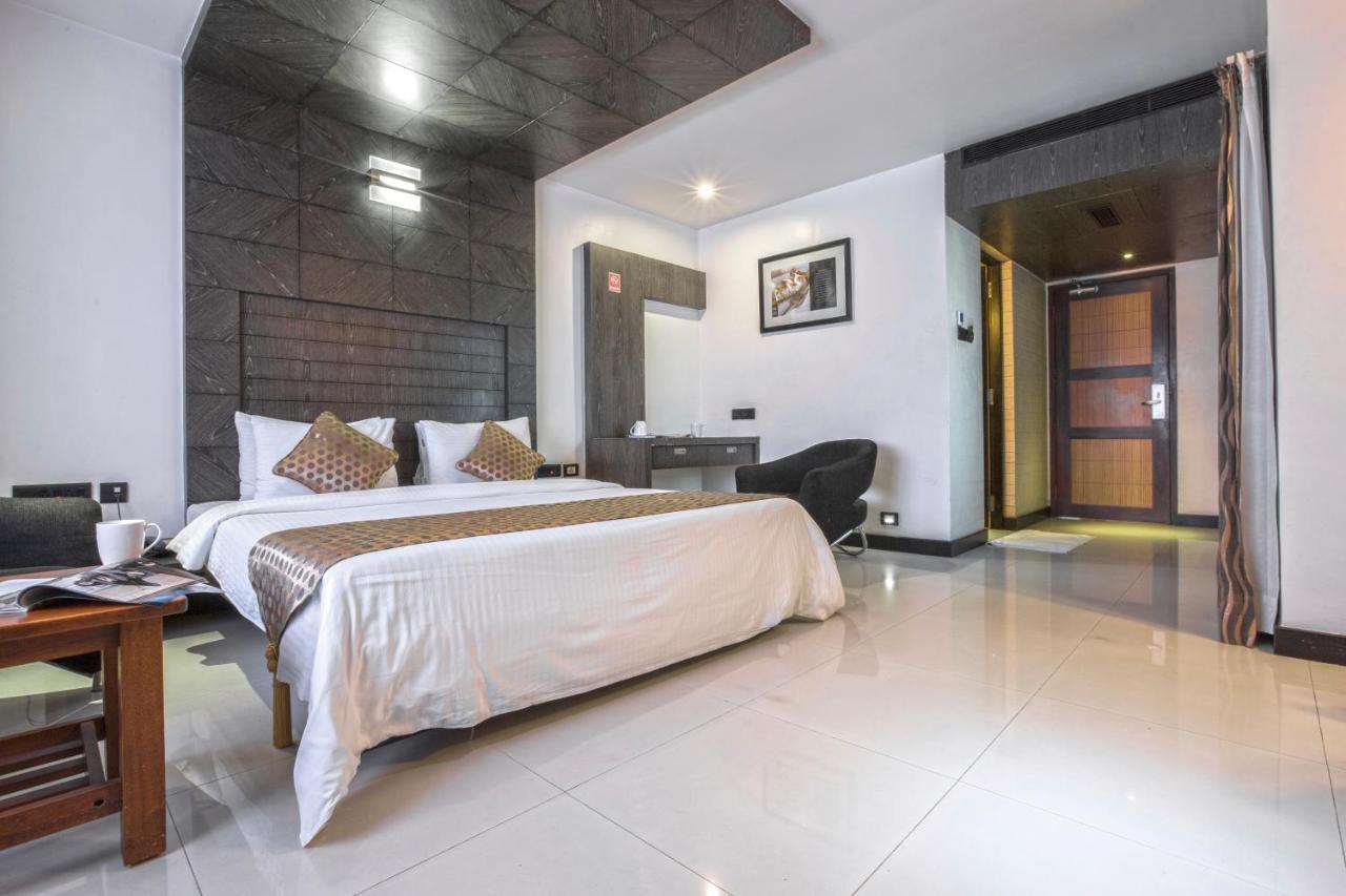 The Castello Residency Hotel Coimbatore Buitenkant foto